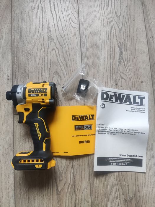 Шуруповерт імпакт акумуляторний ударний безщітковий DeWALT DCF860