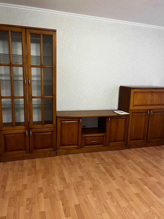 Продам меблі у вітальню у гарному стані