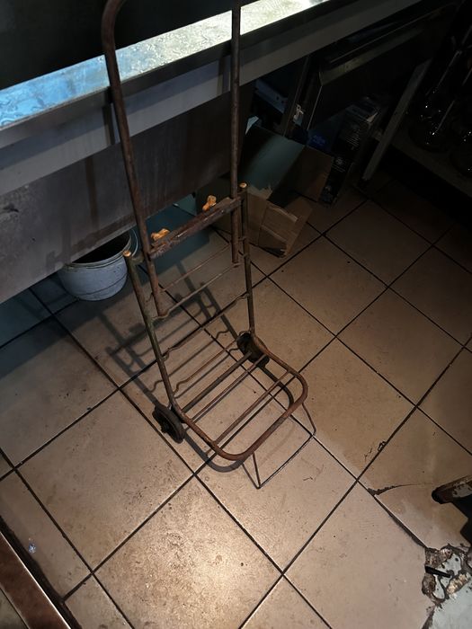 Тачка ручная на колесах