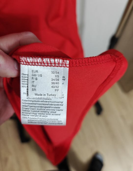 Sukienka czerwona świąteczna mini z kryształkami Bonprix