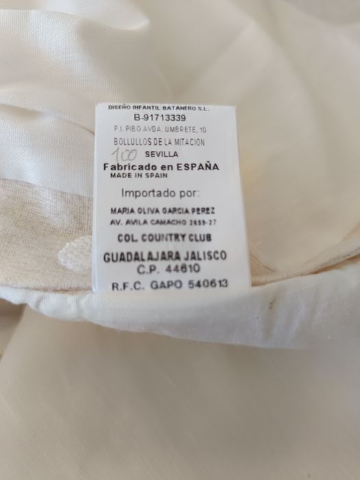 Vestido ,linho , de Batizado "Pilar Batanero"