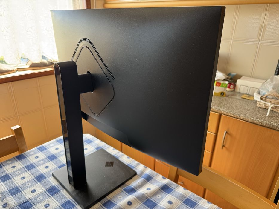 Monitor Curvo de Gaming HP Omen 32C (31.5"' - 1 ms - QHD165 Hz)
