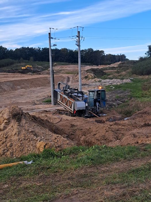 Przewierty Sterowane,Przeciski,Przyłącza Wod-Kan,Koparko-Ładowarka