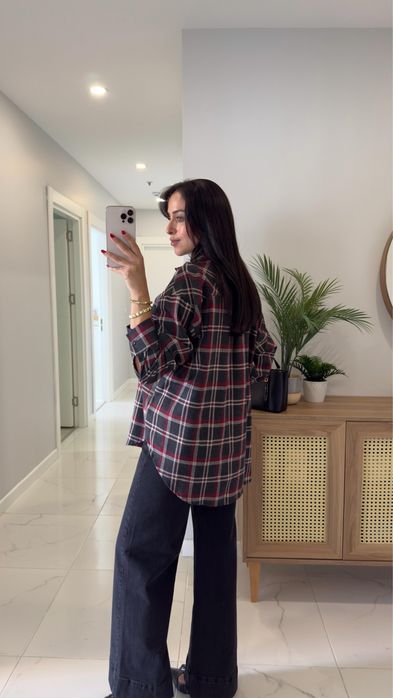 Трендова оверсайз сорочка в клітинку, картата сорочка сірий/бордовий