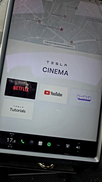 Tesla Model S 2018 Carregamentos Gratis