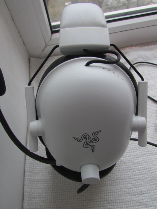 Наушники Razer Black Shark V2 x White