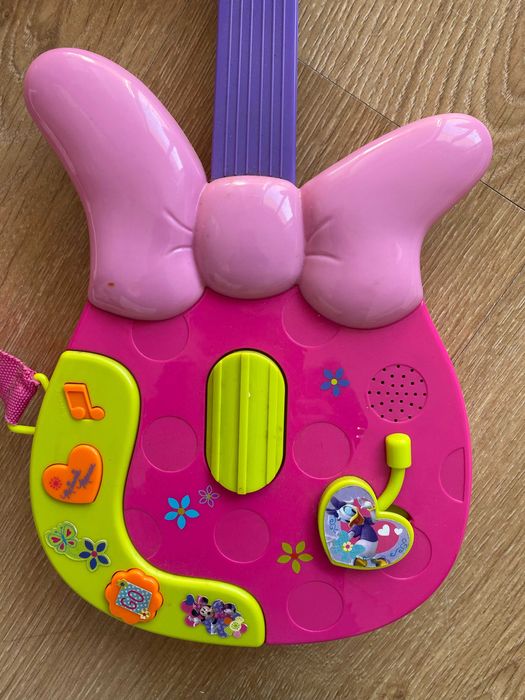 Guitarra Minnie – Brinquedo Musical com Sons e Vibrações