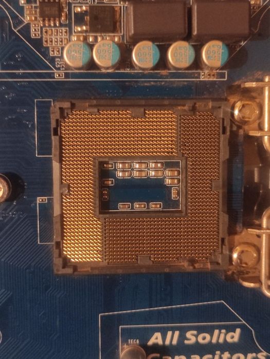 Продам.Материнська плата gigabyte ga-h61m-hd2  s1155)  робоча))