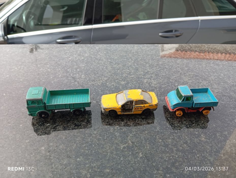 Conjunto 3 carros miniatura antigos