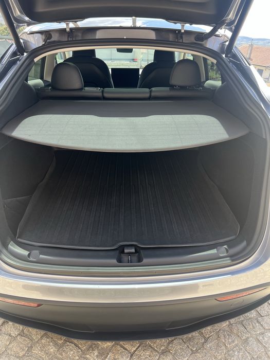 Tesla y Long range 2024 premium