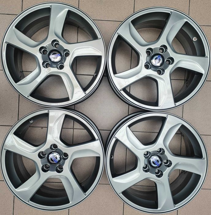 FELGI Aluminiowe 17'' (A102/26)  Volvo S60, V60, V70, S80, V40, S40   7x17  5x108