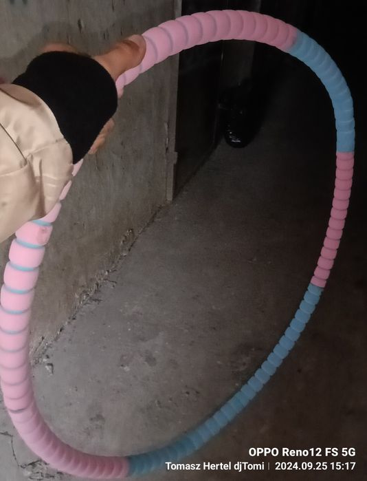 Hula hoop rozkładane na gąbce.