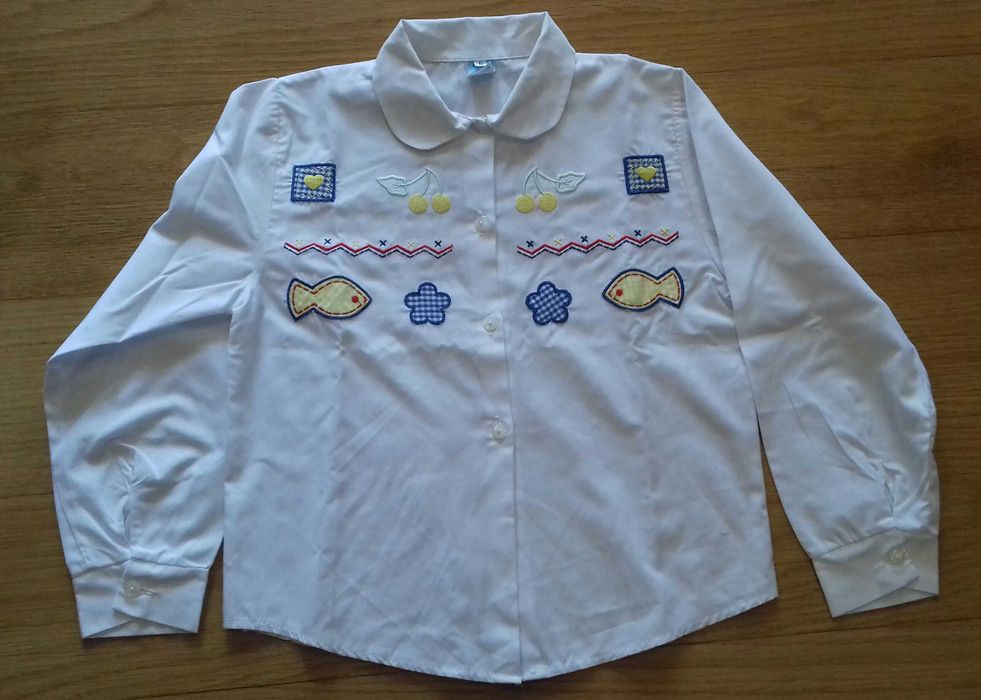 White blouse for girls - 6 years old