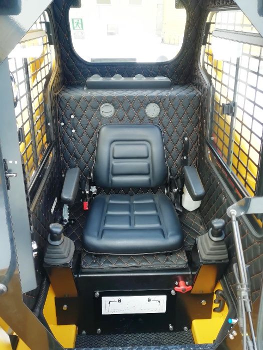 Колісний мінінавантажувач TDC 901