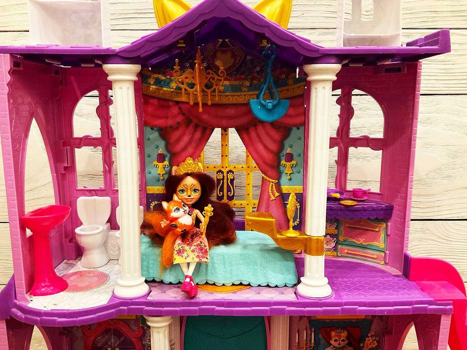 Набор Enchantimals "Дворец для балов" Royal Ball Castle + 3 куклы