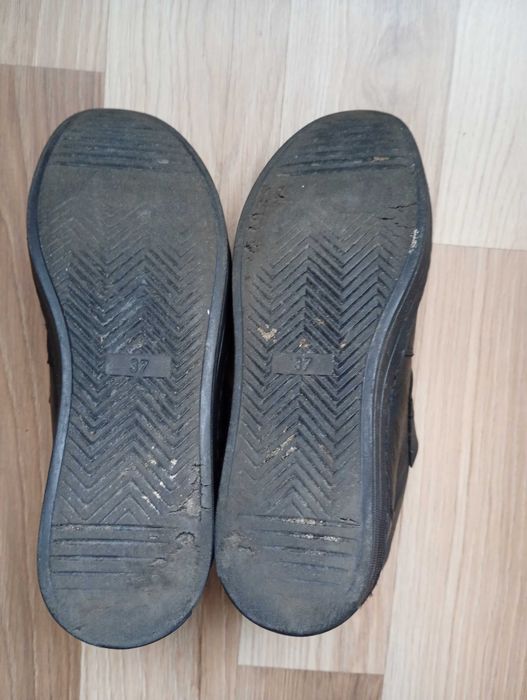 Czarne botki rozmiar 37