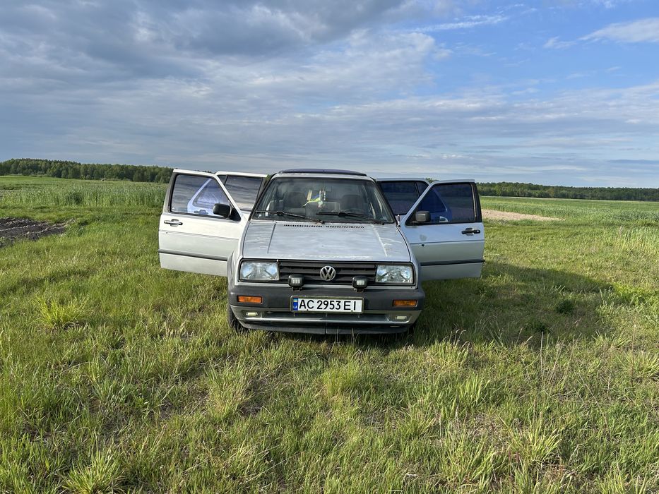 Авто Volkswagen Jetta