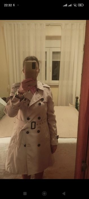 Gabardine da Zara com forro amovível de xadrez em flanela. Com cinto e