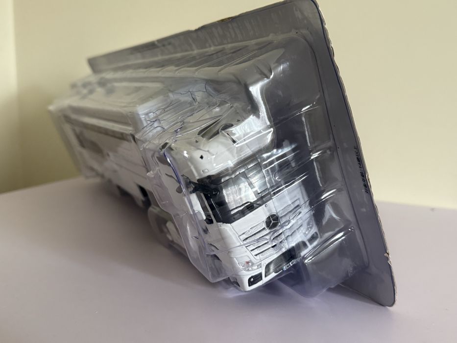 Mercedes Actros 1/43