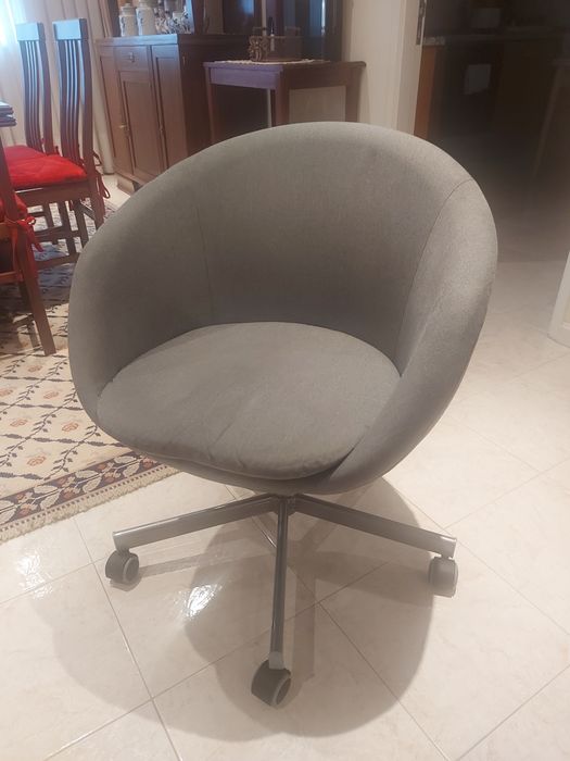 Cadeira IKEA usada