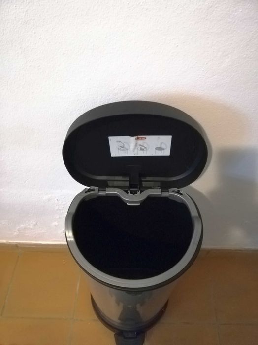 Curver Stainless Steel Trash Can 60 L
