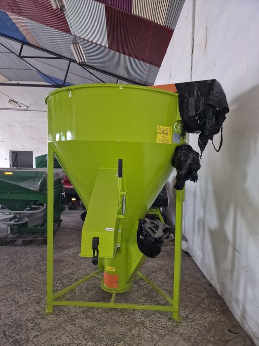Mieszalnik pasz ADRAF 500kg M01/0