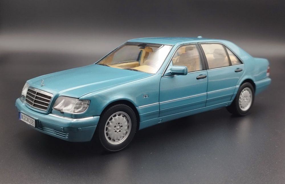 1:18 Norev Mercedes-Benz S500 W140 model używany