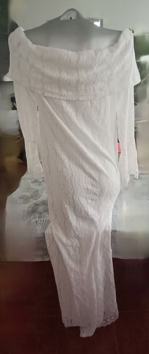 Vestido comprido em renda