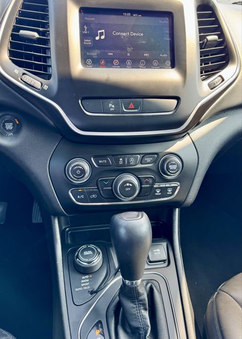 Jeep Cherokee Latitude Plus 2.4 L