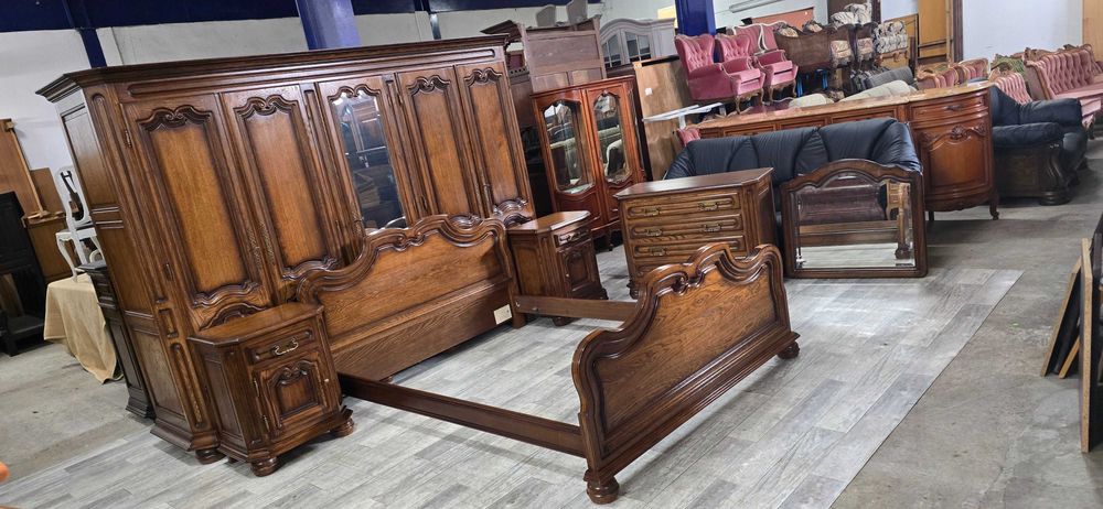 Ładny Dębowy Komplet Mebli Do Sypialni / Sypialnia Dębowe / Zestaw