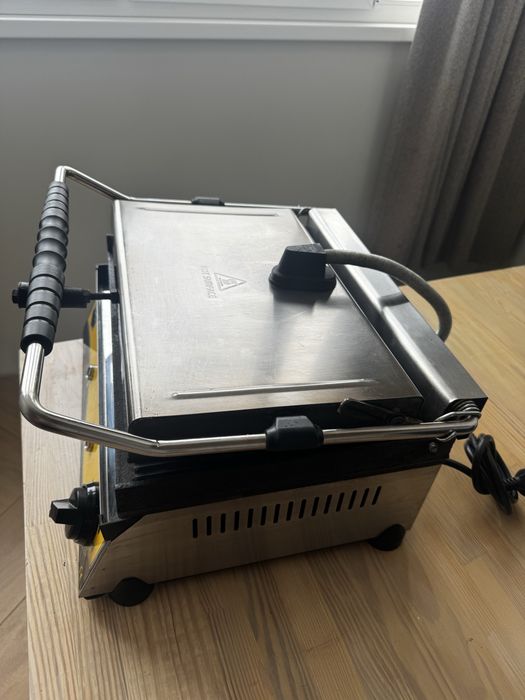 Гриль прижимний Remta R76