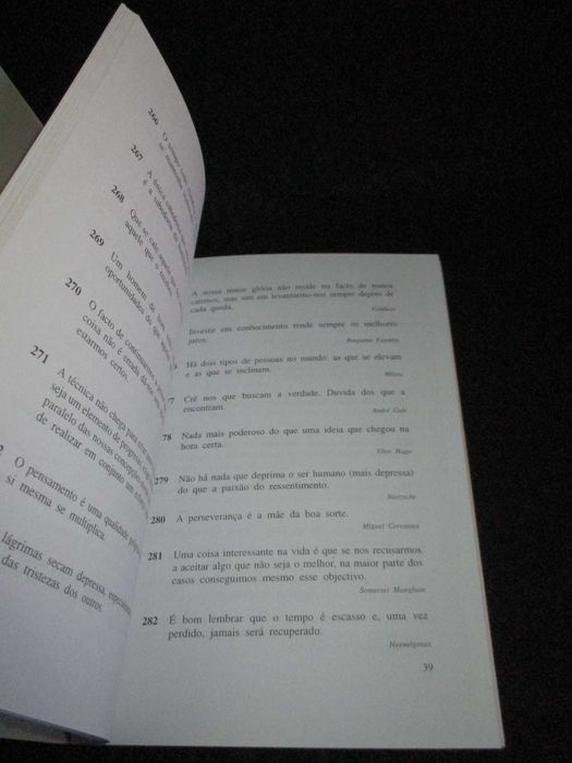 Livro Tesouro de Pensamentos Nunes dos Santos Colecção Retalhos