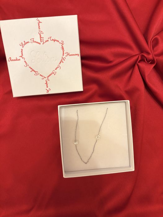 Lilou posrebrzany naszyjnik FLOWERS