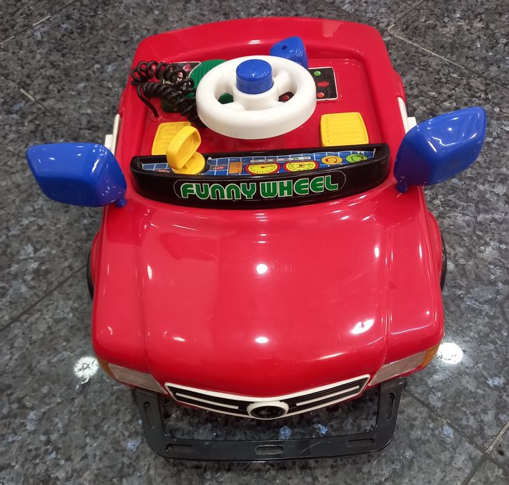 Brinquedo carro "mercedes" anos 80 como novo