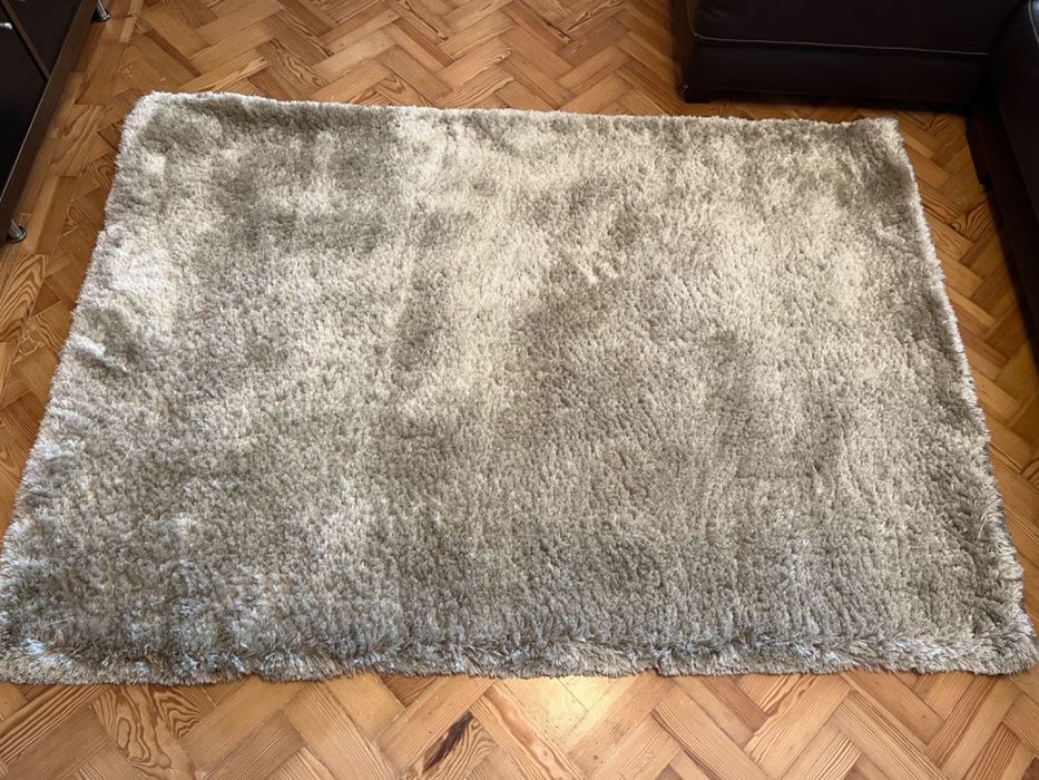 Tapete retangular pelo fofinho 120x170 beje