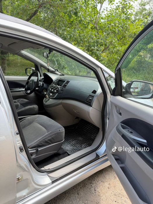 Продам Mitsubishi Grandis