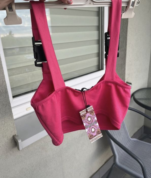Crop top fuksja boohoo ramiączka klipsy barbie