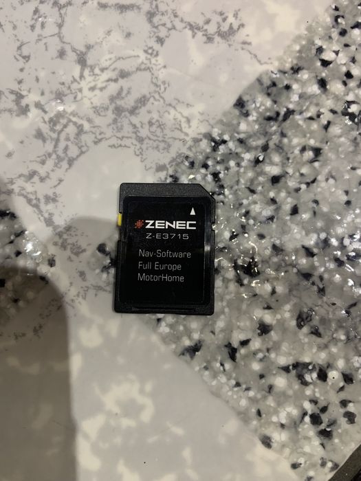 Продам автомагнітолу  Zenec MODEL NO ZE3715