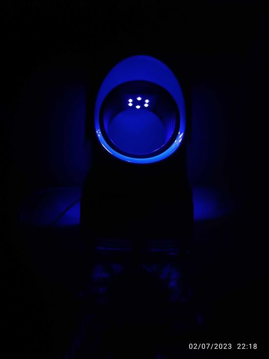 Mata mosquitos com luz UV e alimentador.64585572403331122