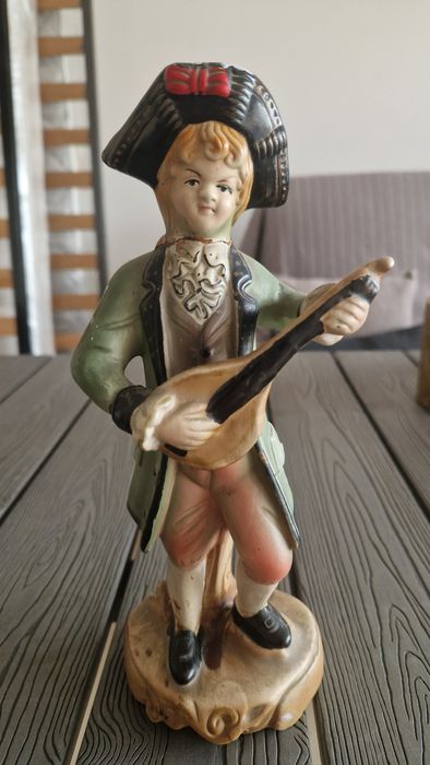Estatueta vintage musico