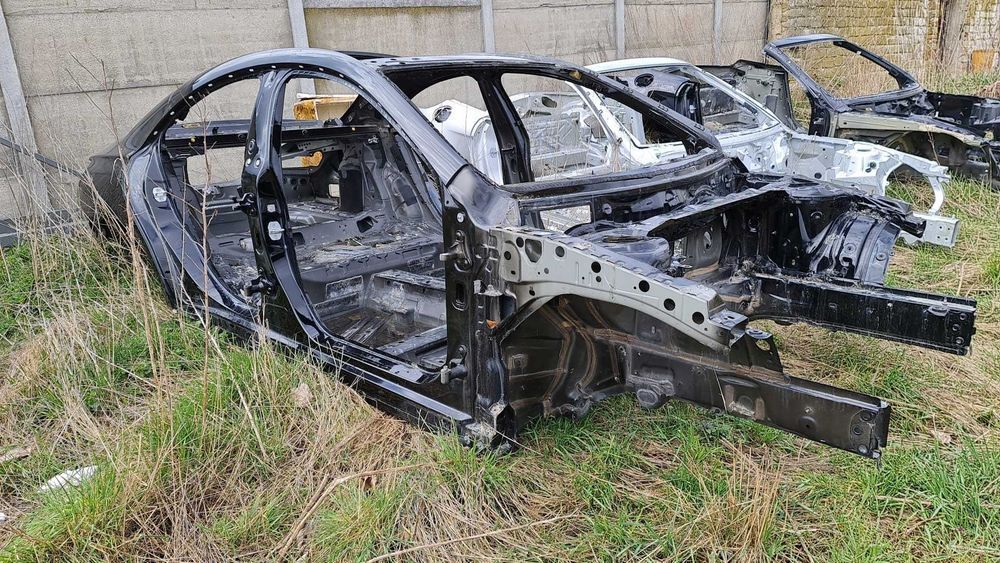 Четверть крыло кузов Mercedes Benz CLA W117 разборка