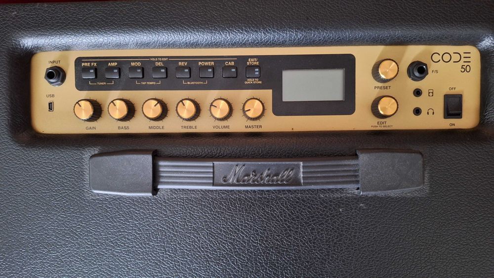 Combo Guitarra Marshall Code-50