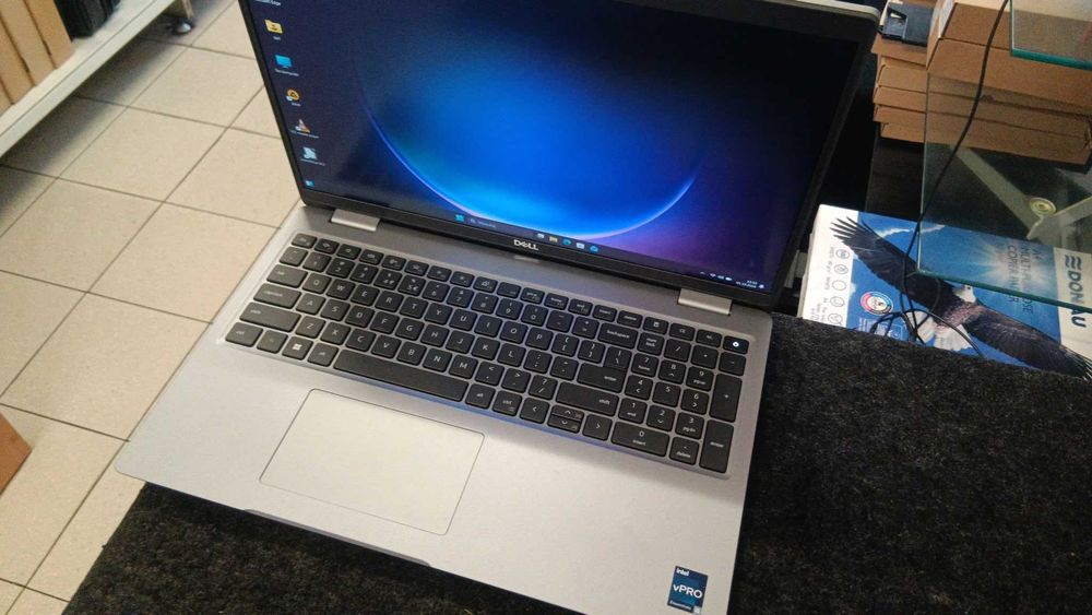 Klasa Biznes Dell 5540 I5 1335U/16gb/256SSD/15.6 IPS/Modem/Windows 11PRO