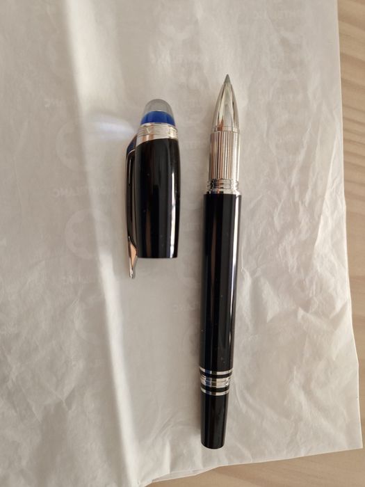 Caneta Montblanc Starwalker nova