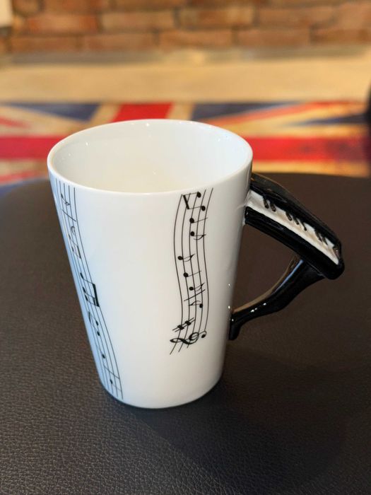 Kubek Muzyczny z Uchem w Kształcie Klawiatury Pianina