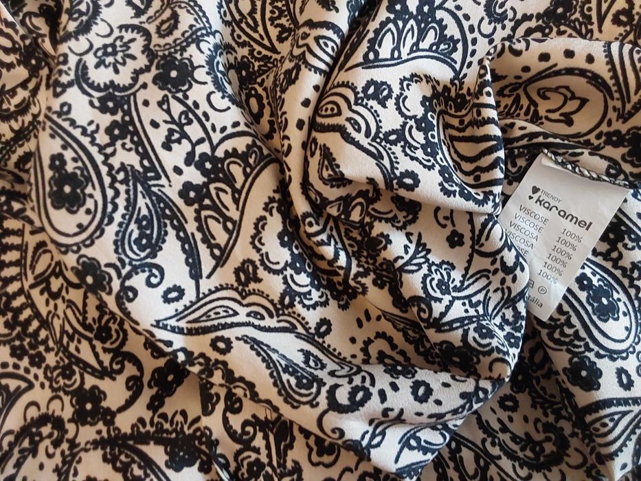 Blusa Túnica preto e bege da Trendy Karamel