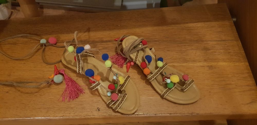 Buty damskie sportowe