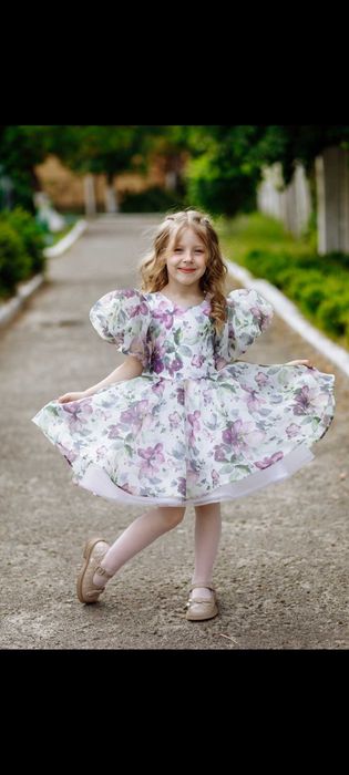 Сукня для дівчинки