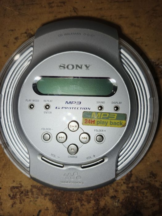 CD-плеер Sony Walkman D-CJ01