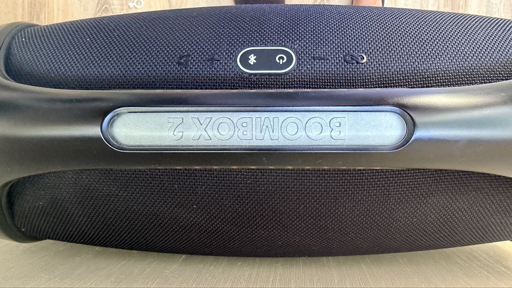 Продам колонку JBL Boombox 2